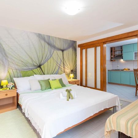 Apartments Lenka Orebić Zewnętrze zdjęcie