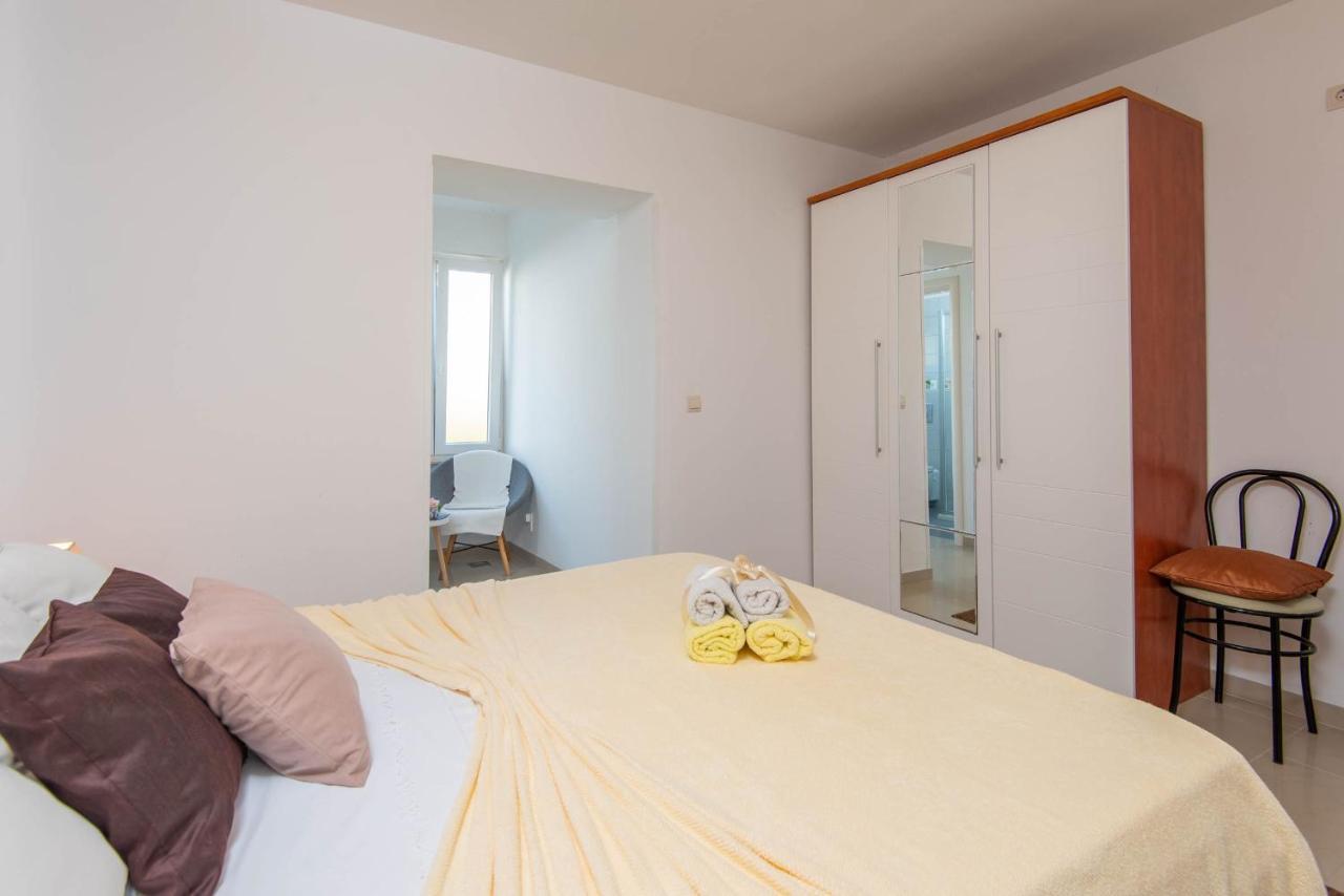 Apartments Lenka Orebić Zewnętrze zdjęcie